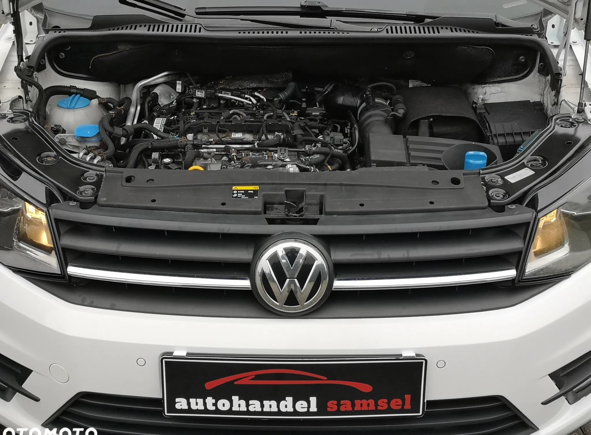 Volkswagen Caddy cena 41900 przebieg: 387669, rok produkcji 2015 z Zakroczym małe 211